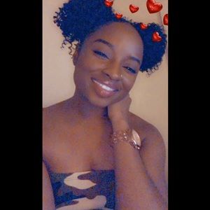 Meet your Posher, Briana